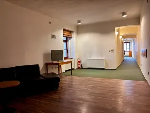 Pronájem kanceláře, Klatovy, nám. Míru, 65 m2