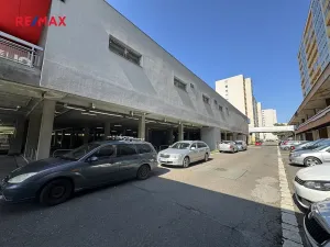 Pronájem obchodního prostoru, Hradec Králové, třída Edvarda Beneše, 220 m2