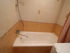 Prodej bytu 2+1, Karlovy Vary, I. P. Pavlova, 54 m2