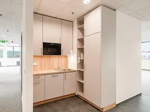 Pronájem kanceláře, Praha - Holešovice, Jankovcova, 291 m2