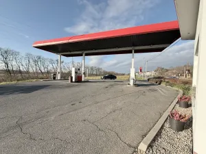 Prodej komerční nemovitosti, Kly, 781 m2