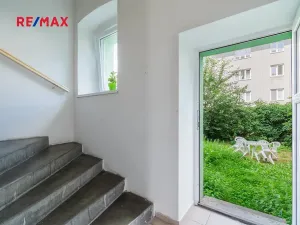 Pronájem bytu 2+kk, Plzeň, Skvrňanská, 37 m2