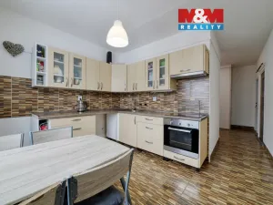 Prodej bytu 2+1, Kraslice, Hradební, 64 m2