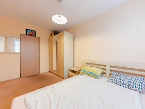 Pronájem bytu 2+kk, Praha - Kobylisy, Rajmonova, 55 m2