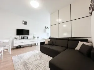 Prodej bytu 2+kk, Praha - Horní Měcholupy, Modenská, 54 m2