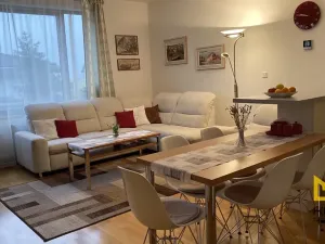 Pronájem bytu 2+kk, Praha - Prosek, Valečovská, 68 m2