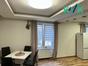 Pronájem bytu 2+kk, Karlovy Vary, Chebská, 42 m2