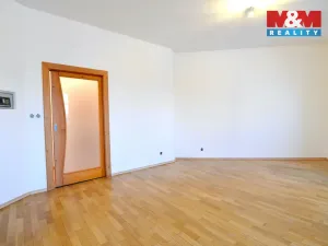 Pronájem bytu 4+kk, Praha - Hloubětín, V Novém Hloubětíně, 120 m2