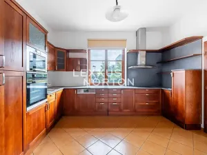 Pronájem vily, Praha - Břevnov, Oddělená, 316 m2