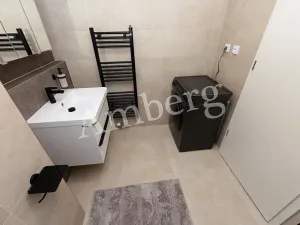 Pronájem bytu 1+kk, Praha - Karlín, Křižíkova, 32 m2