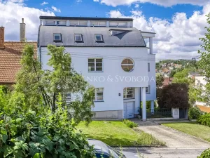 Prodej kanceláře, Křižanov, Benešovo náměstí, 530 m2