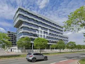 Pronájem kanceláře, Praha - Karlín, Rohanské nábřeží, 500 m2