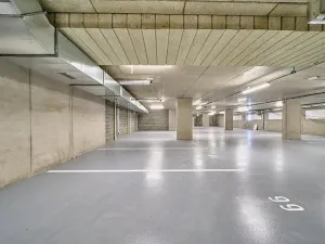 Prodej garážového stání, Znojmo, Kosmákova, 17 m2