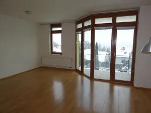 Pronájem bytu 1+kk, Praha, Prosecká, 42 m2