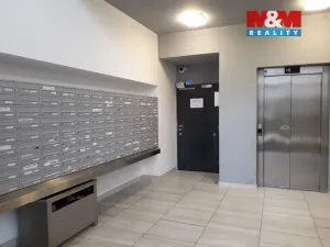 Pronájem bytu 1+kk, Praha - Vysočany, Pod Harfou, 26 m2