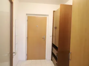 Pronájem bytu 1+kk, Praha - Vysočany, bratří Dohalských, 43 m2