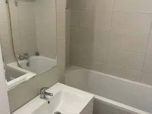 Pronájem bytu 1+kk, Praha - Nusle, Kloboučnická, 28 m2