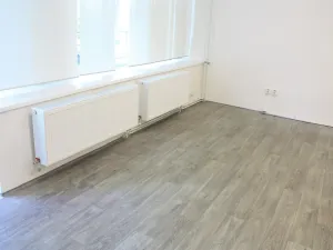 Pronájem kanceláře, Zlín, nám. T. G. Masaryka, 68 m2