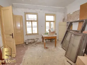 Prodej restaurace, Solnice, Masarykovo náměstí, 1021 m2