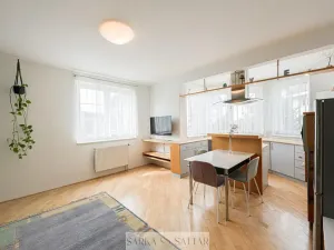 Prodej bytu 2+kk, Praha - Kunratice, Hornomlýnská, 54 m2