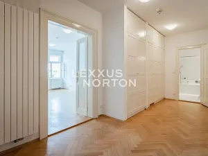 Pronájem bytu 2+kk, Praha - Staré Město, Na Perštýně, 73 m2