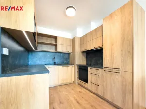 Pronájem bytu 2+kk, Opava - Předměstí, Císařského pluku, 60 m2