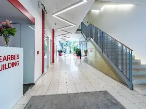 Pronájem kanceláře, Praha - Smíchov, Štefánikova, 371 m2