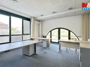 Pronájem kanceláře, Mladá Boleslav, Koněvova, 405 m2