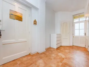 Pronájem bytu 2+1, Praha - Kobylisy, U třešňovky, 68 m2