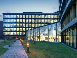 Pronájem kanceláře, Praha - Nusle, Pikrtova, 1500 m2