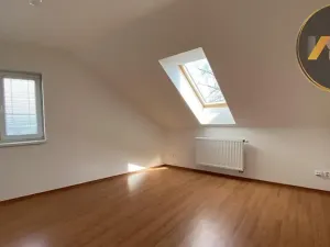 Pronájem rodinného domu, Postřižín, Duhová, 176 m2