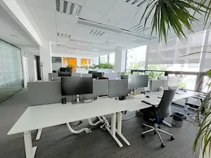 Pronájem kanceláře, Praha - Karlín, Rohanské nábřeží, 467 m2