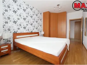 Pronájem bytu 2+kk, Praha - Hrdlořezy, V třešňovce, 61 m2