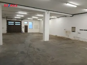 Pronájem výrobních prostor, Měřín, 454 m2