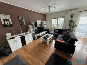 Prodej bytu 2+kk, Kozomín, 77 m2