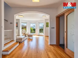 Prodej rodinného domu, Veltrusy, U Stadionu, 180 m2