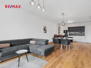 Pronájem bytu 2+kk, Praha - Karlín, Křižíkova, 79 m2