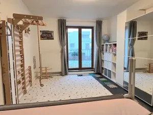 Prodej bytu 3+kk, Zbuzany, Lomená, 72 m2