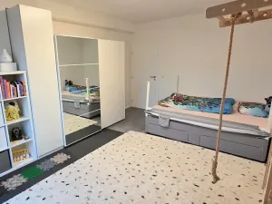 Prodej bytu 3+kk, Zbuzany, Lomená, 72 m2