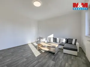 Prodej bytu 3+1, Hostouň - Holubeč, 86 m2