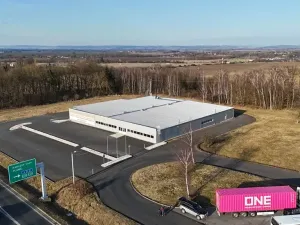 Pronájem skladu, Cheb, 2435 m2