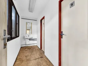 Pronájem skladu, Plzeň, Libušínská, 5000 m2