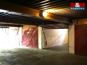 Pronájem garáže, Plzeň - Jižní Předměstí, Brožíkova, 15 m2