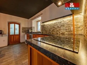 Prodej rodinného domu, Zvěstov, 217 m2