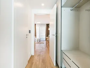 Pronájem bytu 1+kk, Brno, Bystrcká, 30 m2