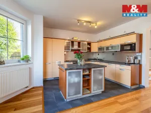 Prodej rodinného domu, Veltrusy, U Stadionu, 180 m2