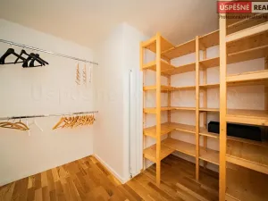 Prodej vily, Praha - Slivenec, Opálová, 282 m2