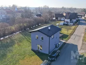 Prodej rodinného domu, Uhersko, 84 m2