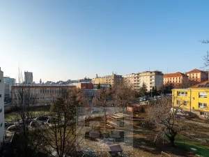 Pronájem bytu 2+kk, Praha - Vršovice, Novorossijská, 38 m2