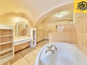 Prodej rodinného domu, Trutnov, 275 m2